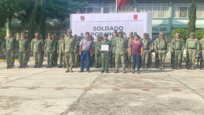 Cumplen sueño de Angel, soldado por un día en el 77 batallón de Infantería y 48 Zona militar en Tamaulipas