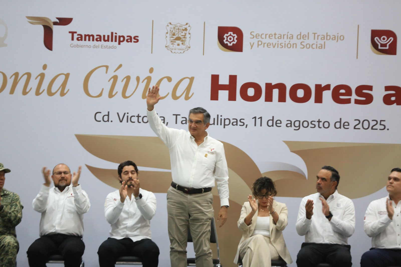 *Américo reconoce a deportistas y jóvenes tamaulipecos*