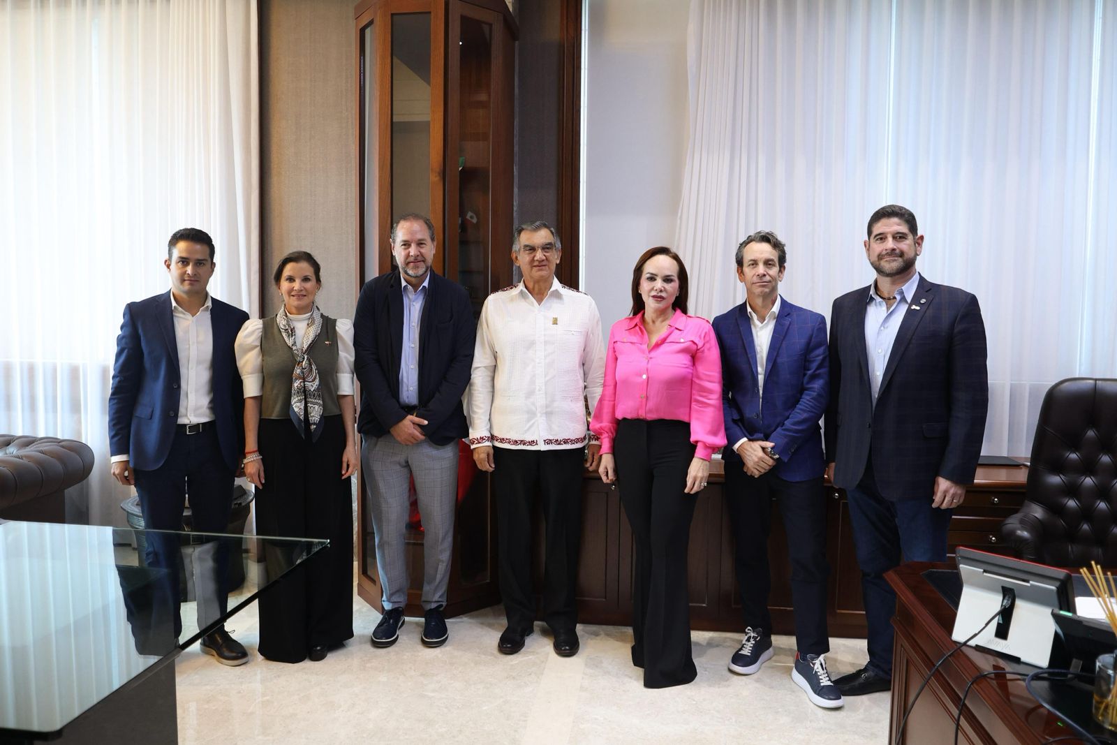 *Presentan empresarios al gobernador mega proyecto inmobiliario y comercial para NLD