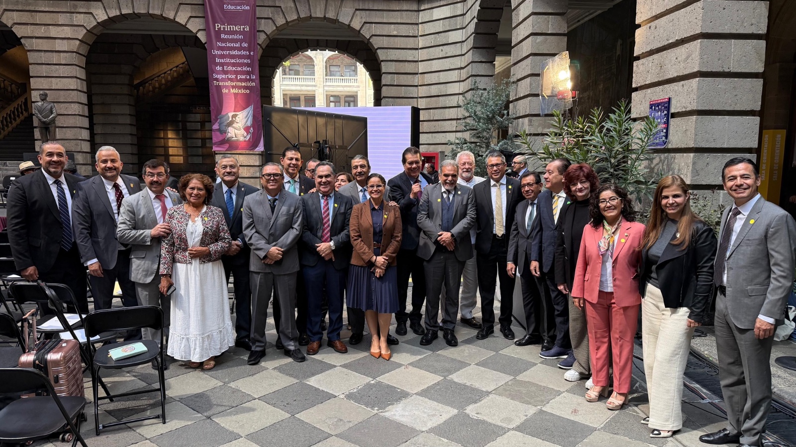 Rector de la UAT asiste a reunión de universidades con Claudia Sheinbaum Rector de la UAT asiste a reunión de universidades con Claudia Sheinbaum