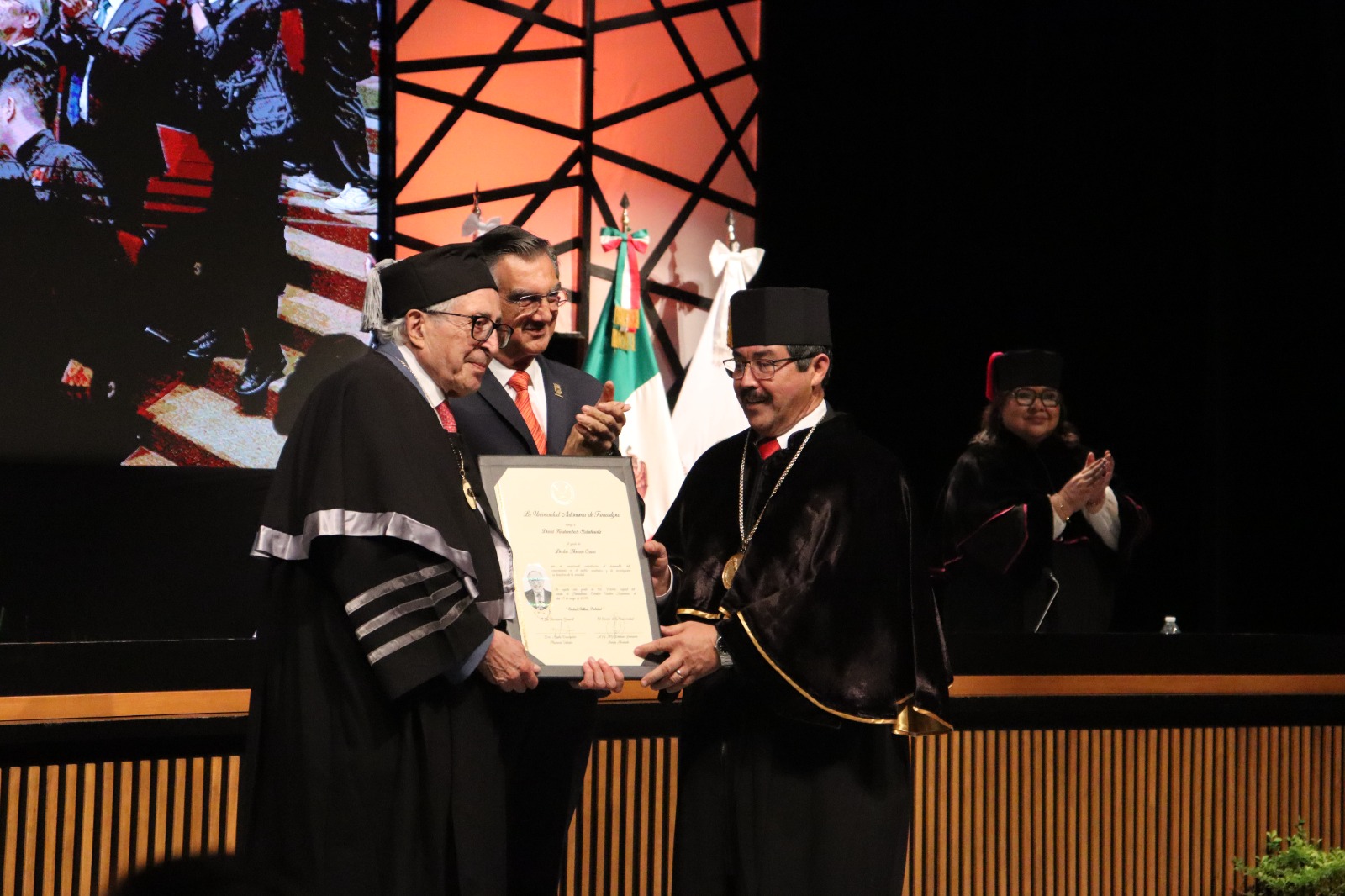 *Confiere la UAT Doctorado Honoris Causa al secretario de Salud federal David Kershenobich* *Confiere la UAT Doctorado Honoris Causa al secretario de Salud federal David Kershenobich*