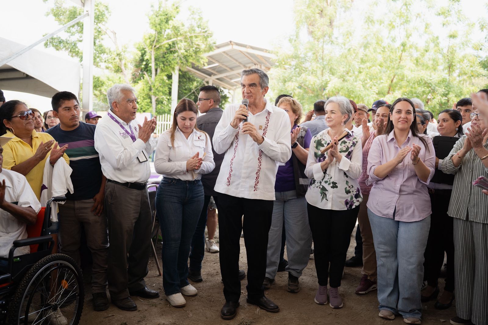 *Américo y María de Villarreal llevan apoyos y servicios gratuitos a las familias de Antiguo Morelos* *Américo y María de Villarreal llevan apoyos y servicios gratuitos a las familias de Antiguo Morelos*