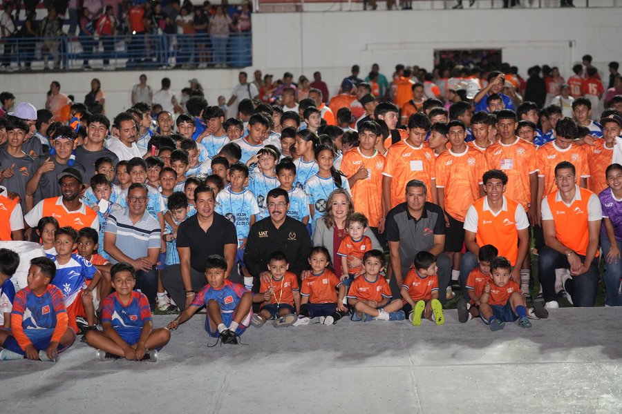 Celebra la UAT con éxito el torneo de futbol Academias Correcaminos Celebra la UAT con éxito el torneo de futbol Academias Correcaminos