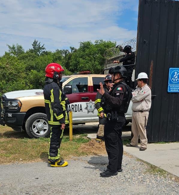 *Participa la Guardia Estatal en simulacro por derrame de hidrocarburo* *Participa la Guardia Estatal en simulacro por derrame de hidrocarburo*