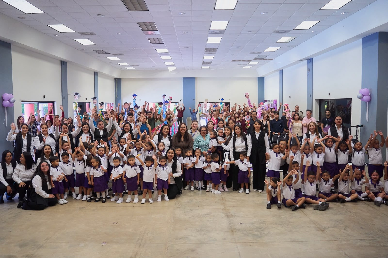 *Gradúa DIF Tamaulipas a más de 2 mil 850 niñas y niños de educación preescolar* *Gradúa DIF Tamaulipas a más de 2 mil 850 niñas y niños de educación preescolar*